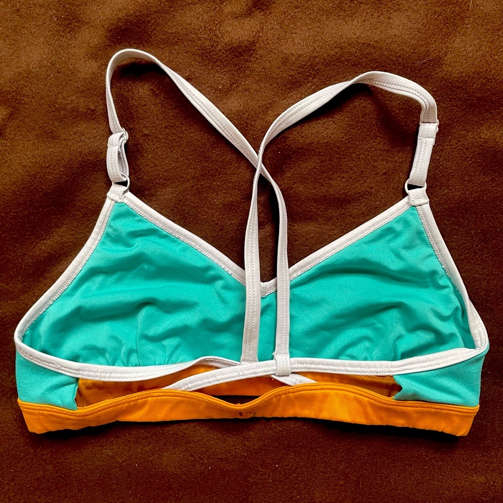 Old school ALO yoga strappy bra size small